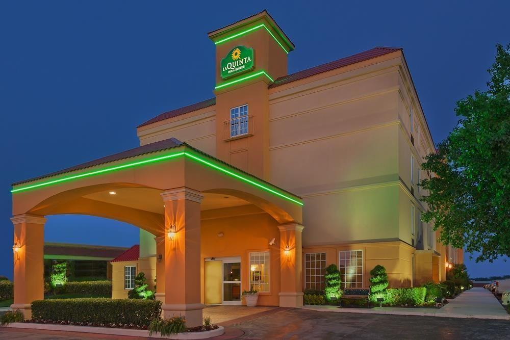 La Quinta Inn & Suites Tulsa Zewnętrze zdjęcie