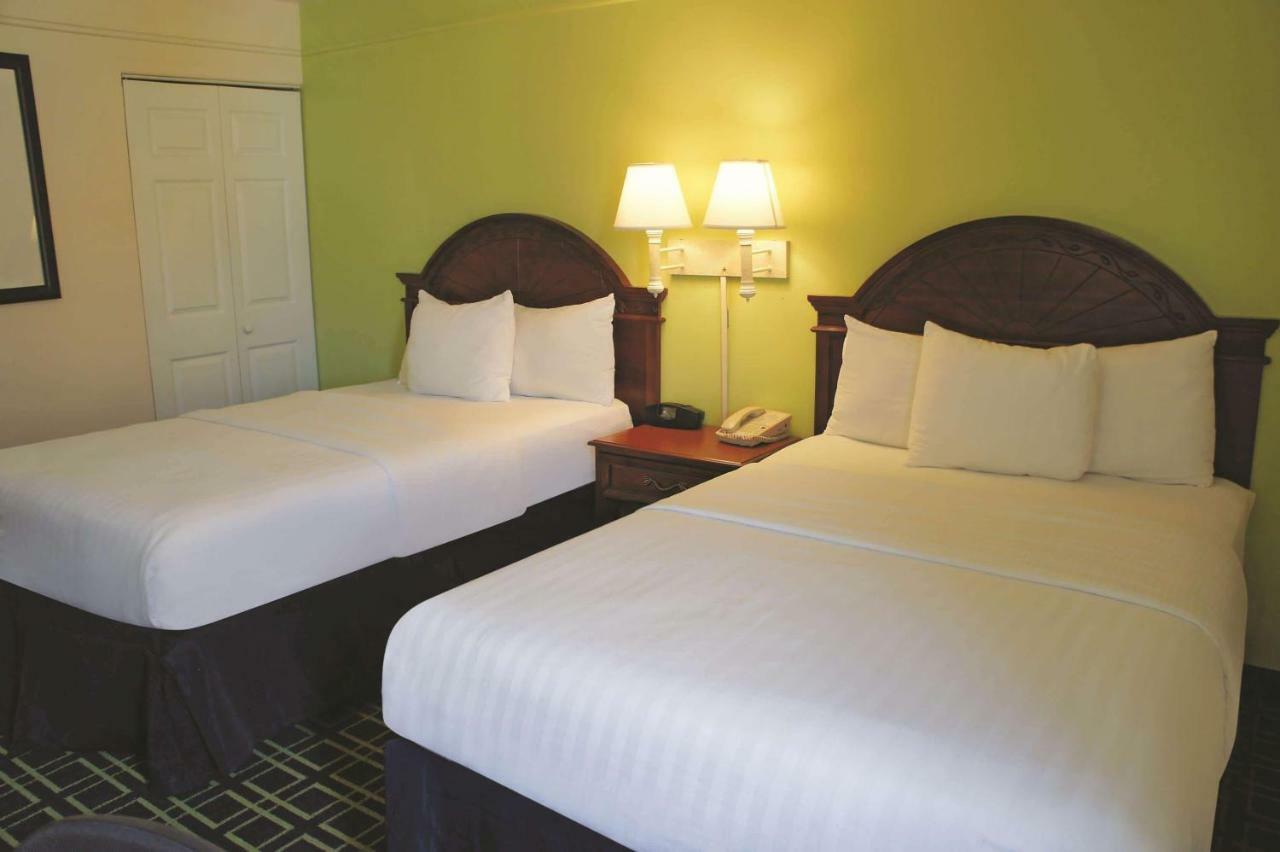 La Quinta Inn & Suites Tulsa Zewnętrze zdjęcie